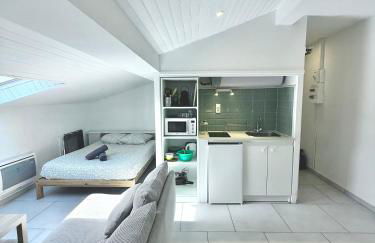 Studio Lumineux & Spacieux, Tout Neuf, Grand Lit - Foto 6