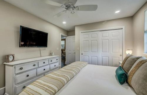 Cozy Riverside Villa - Walkable to Bars & Restaurants - Foto 13