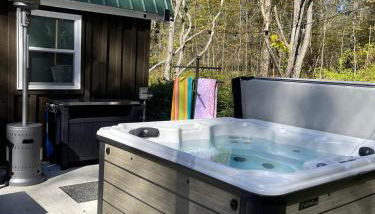 Private Cottage with Hot Tub in the Woods - Foto 3