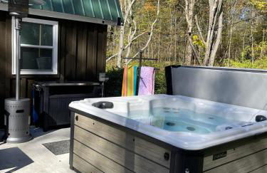 Private Cottage with Hot Tub in the Woods - Foto 3
