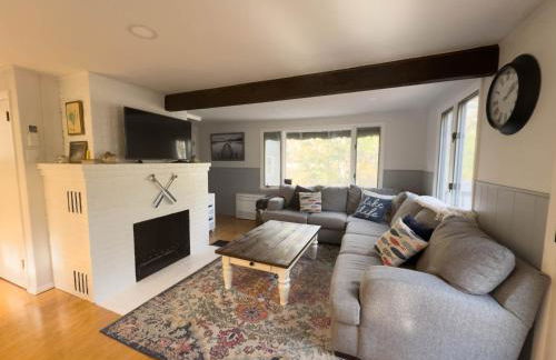 Sebago Lake Family Escape - sandy beach - swim - hike - ski - Foto 16