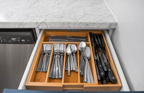 4-bedroom house in charming Oak Hill with WiFi, AC. Relax and enjoy - Foto 48