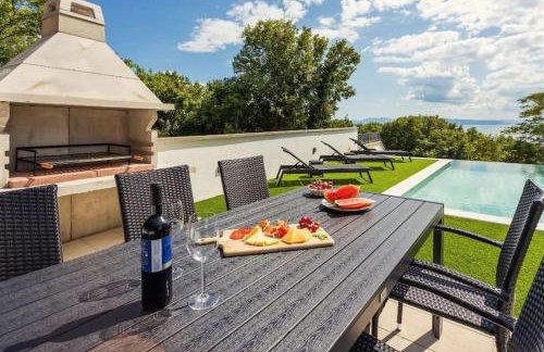 Lux Sea View Villa DIJANA - Infinity Pool & Jacuzzi - Foto 62