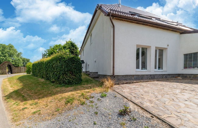 Family Villa Near Lake - Photo 40