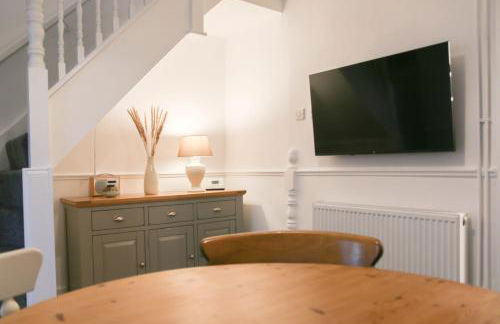 Contractor Friendly 2-Bed - Fast Wi-Fi & Netflix - Photo 10