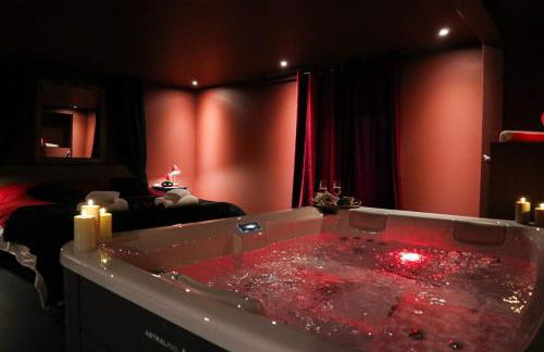 LE MOULIN DES PLAISIRS atypical SM experience - Foto 62