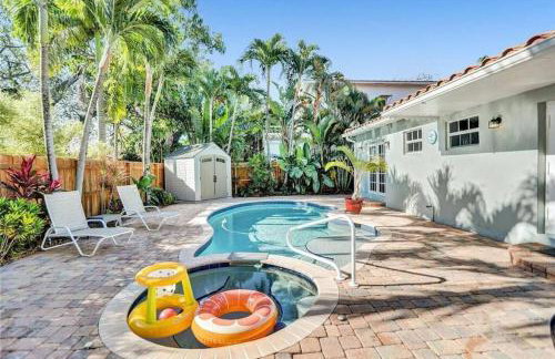 Chic Victoria Park Villa with Heated Pool and Spa - Foto 20