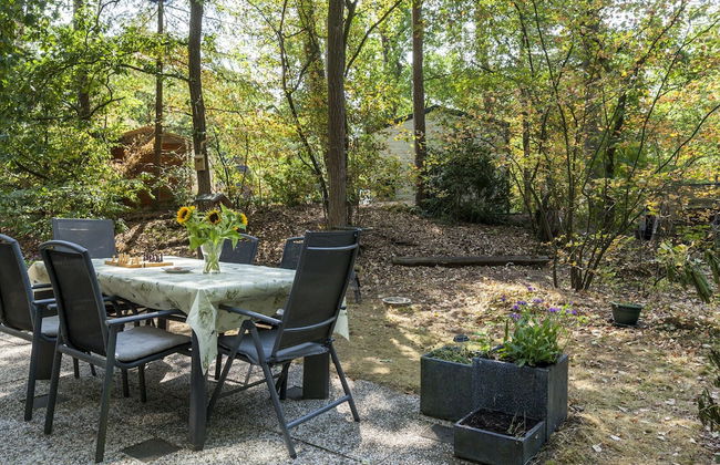 Cozy Holiday Home in Nunspeet near Forest - Photo 30