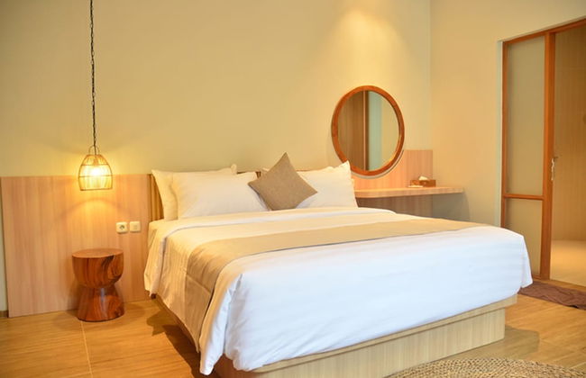 Maplewood Mountain 9BR with Heated Pool - Photo 16