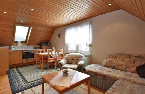 Einladende Ferienwohnung mit Außenpool - Foto 7