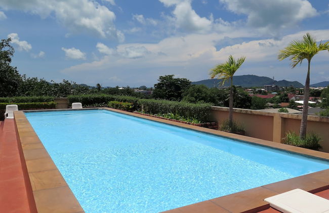 Chaofa West Suites - Photo 18