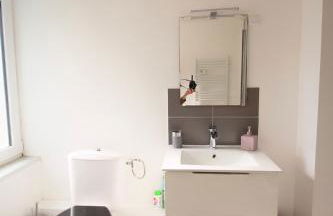 Triplex Lumineux à Cherbourg, hyper centre, 2 pas du Port & Vie Nocturne, Intendance Luxury Host - Foto 17