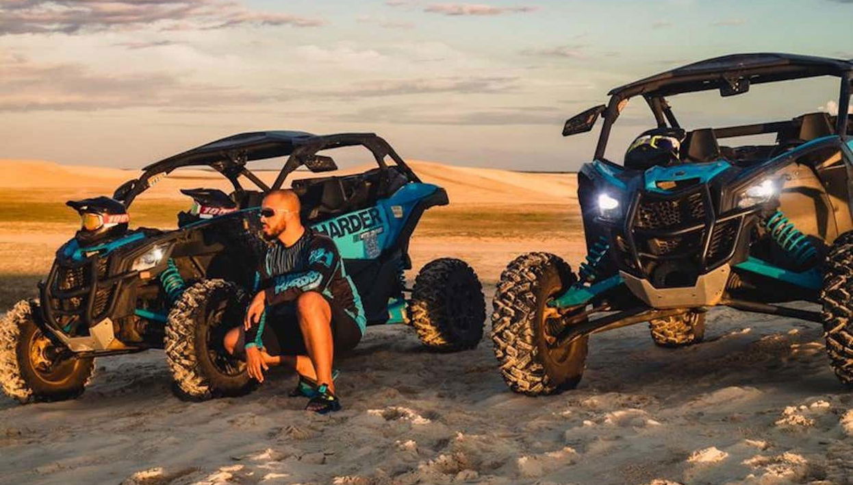 Disfrutando del tour en buggies todoterreno