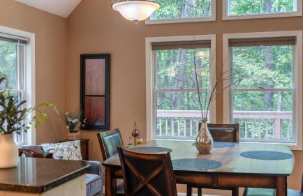 Bear Trail Chalet by Avantstay Retreat w/ Outdoor Living Deck & Fire Pit - Foto 23