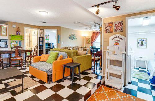 Cozy PCB Cottage about 1 Block to Beach! - Photo 8