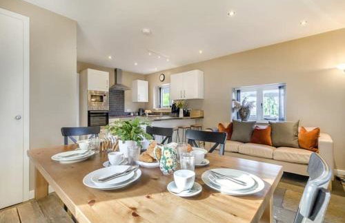 Cosy Home from Home, Private Hot tub, Sunset Views - Foto 21