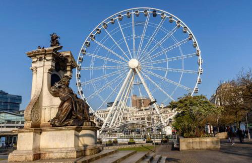 Lewis Apartment in the Heart of the Northern Quarter sleeps up to 12 - Photo 15