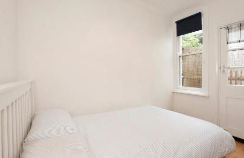 Charming 2-Bedroom Maisonette - Foto 12