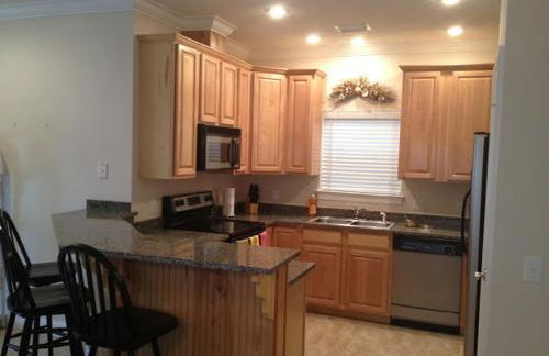 Large Beach House with Great Oceanviews, Game Room, Swimming pool - Photo 4