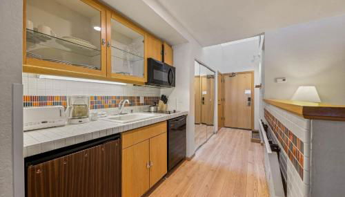 Palisades Tahoe Lodge Rentals Studio Loft #305 - Foto 5