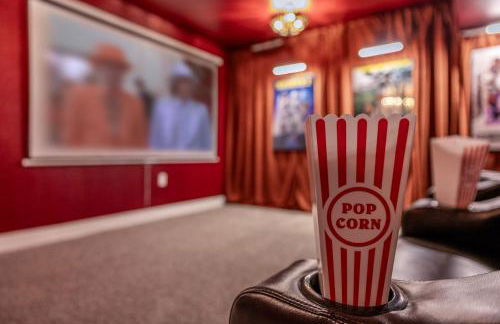 Movie Theater and Mini Golf with 2 King Beds - Foto 2
