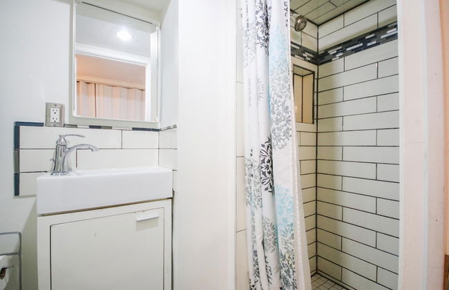 Leslieville Cozy & Bright Apt in Trendy Beaches - Foto 23