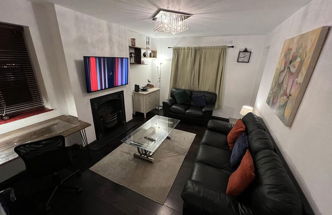 Specious 2 x Double Bedroom Flat in London E18 - Foto 12