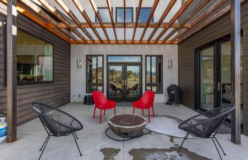 Mid-Century Modern Escape hikingbiking nearby! - Foto 27