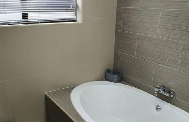 Posh 3 Bed Guesthouse in Hillside With Pool - 2039 - Foto 11