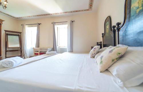 Vintage Home in the hamlet with lake view - Photo 15