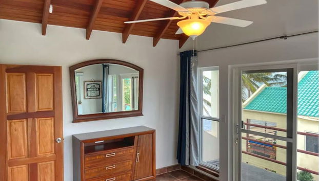 Belize Beachfront Apartment - Foto 2, Habitación