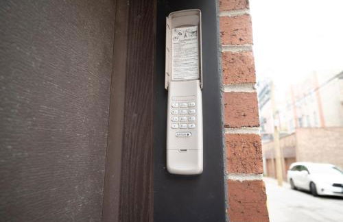 Stone Mansion Sleeps 10-20 Free TV & Parking - Foto 36