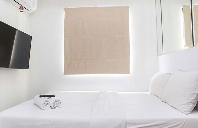 Homey and Simply 2BR at Lagoon Bekasi Town Square Apartment - Foto 3