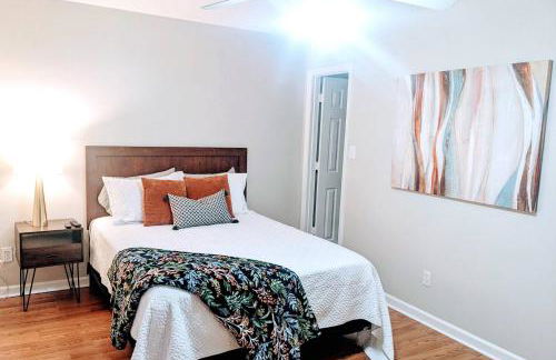 Pet Friendly condo, walk to the Masters - Foto 28