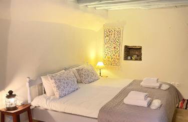 The Walnut Tree - Cycladic Getaway by Explore Andros - Photo 9