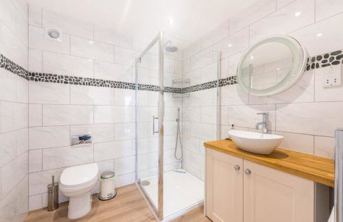 Cornwall Holiday Home with Hot Tub & Sea views - Foto 12