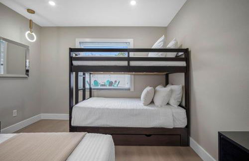 Luxe Getaway w Pool, Games & Fun Vibes - Foto 39