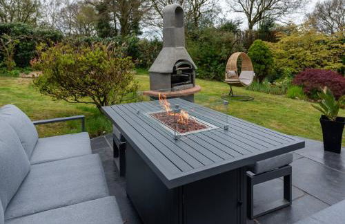 Acorn Lodge Luxury Retreat In a Stunning Oasis With Hot Tub - Pass the Keys - Foto 12