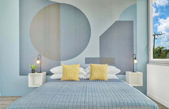 Design District Suites - Photo 42