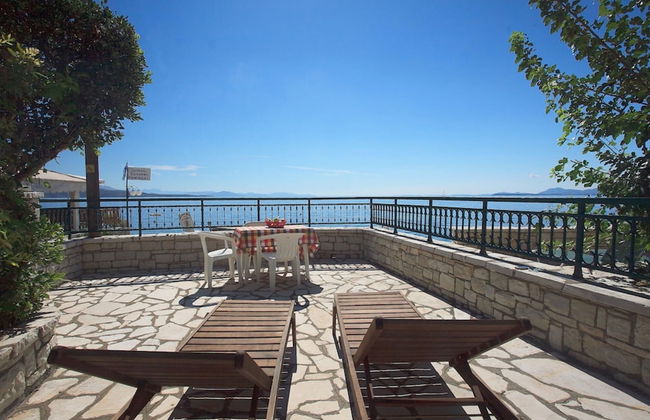 Dina Beach Front Apartment - Foto 16