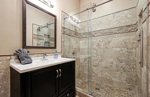 Luxury Estate, Sleeps 24, Sonoran by HomeStakes Stays - Foto 39