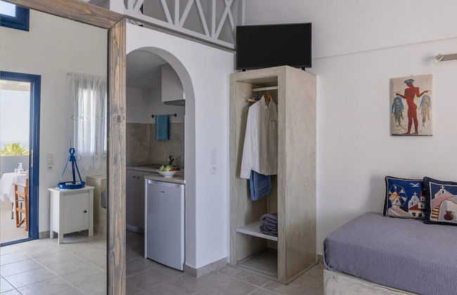 Panoramic Argyro's IO House with Jacuzzi - Foto 9