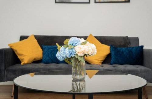 Stylish 3 bed house with free parking - Foto 21