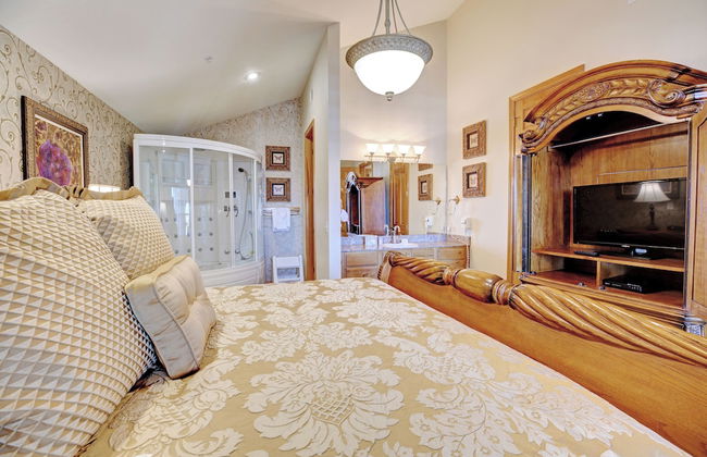 Grand Crowne Resort - Photo 21