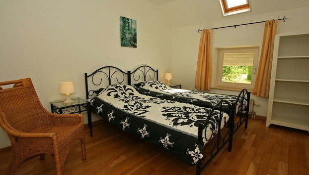 Farmstay With Garden Views - Photo 3, Room