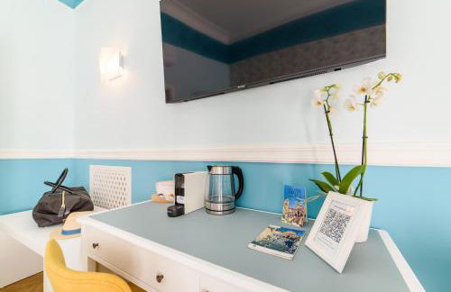 Sirenuse Home & Suites - Photo 22