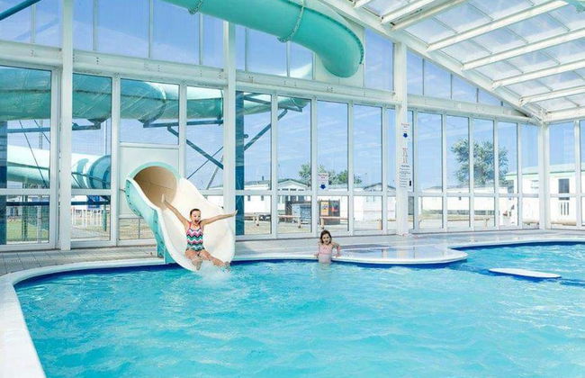 Lodge - Sleeps 8 - Parking, Wifi, - Foto 9