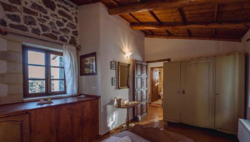 Maria s Serene Countryside Retreat by Chania - Foto 5, wardrobe