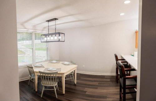 Modern Retreat Near DAY Airport & Metropark - Foto 8