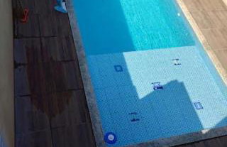 Casinha branca com piscina - Foto 6